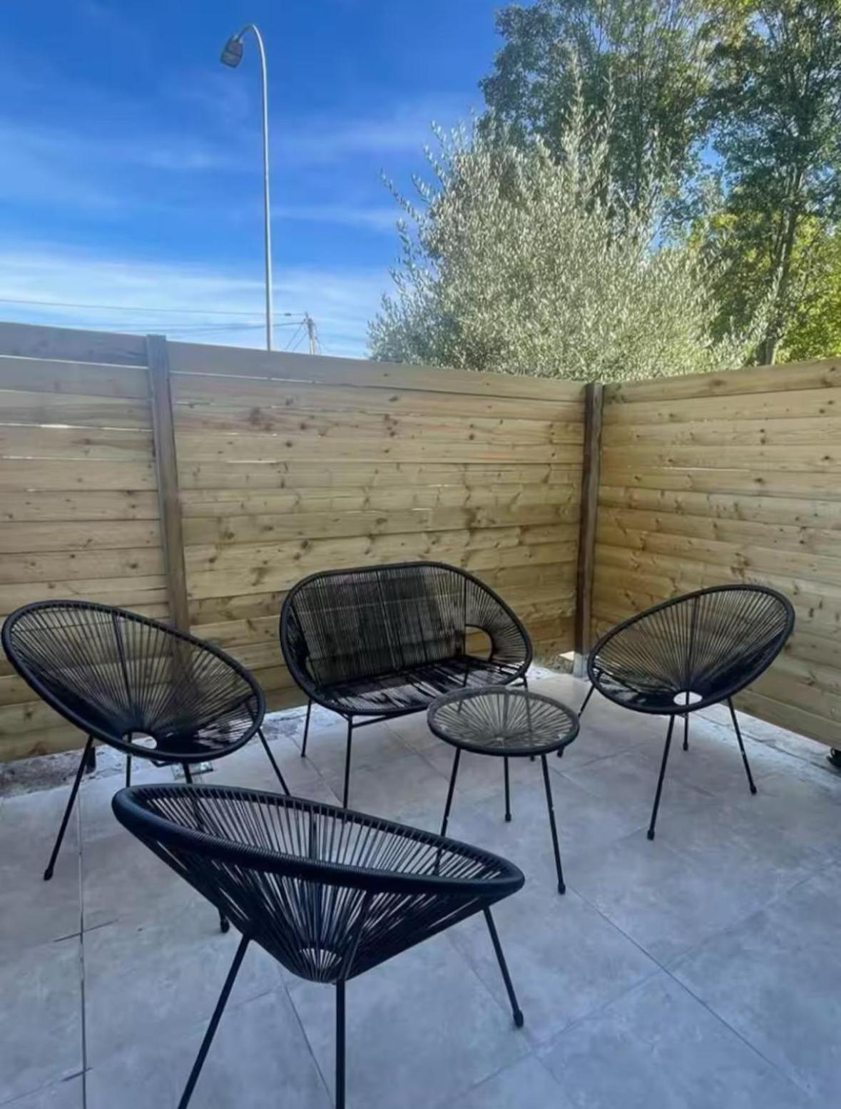 Escapade Pres De Lille - Appartement Charmant Avec Terrasse Et Parking Privee Mons-en-Baroeul Exteriér fotografie